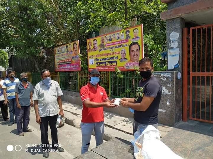 yashasvi pradhanmantri shri narendra modi ji dwara bataye gaye ayurvedik kadha or mask vitran