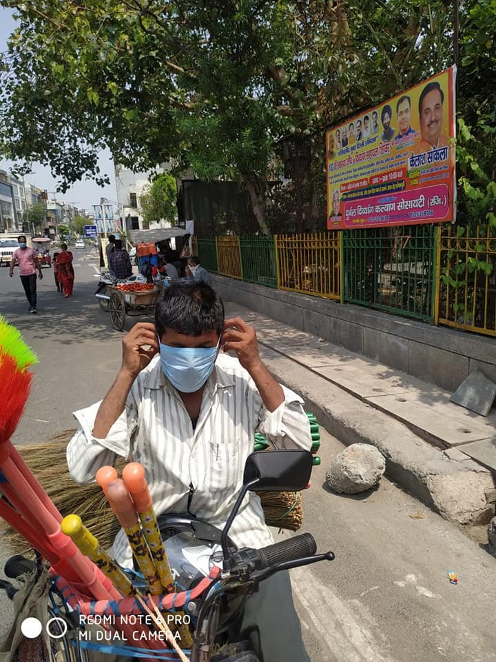 yashasvi pradhanmantri shri narendra modi ji dwara bataye gaye ayurvedik kadha or mask vitran