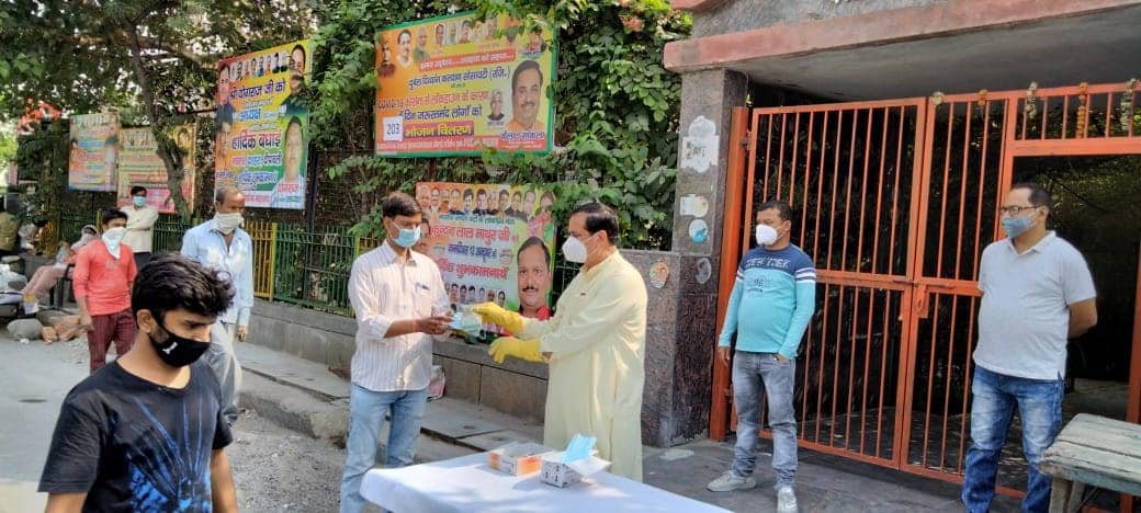 yashasvi pradhanmantri shri narendra modi ji dwara bataye gaye ayurvedik kadha or mask vitran
