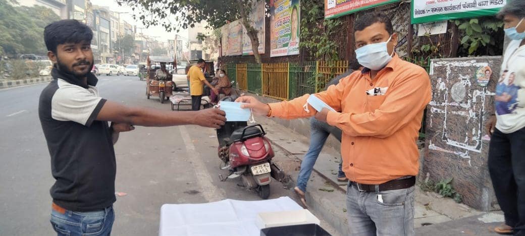 yashasvi pradhanmantri shri narendra modi ji dwara bataye gaye ayurvedik kadha or mask vitran