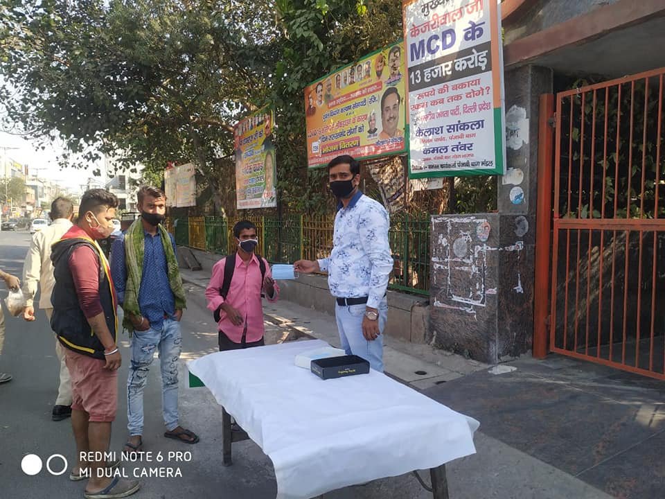 yashasvi pradhanmantri shri narendra modi ji dwara bataye gaye ayurvedik kadha or mask vitran