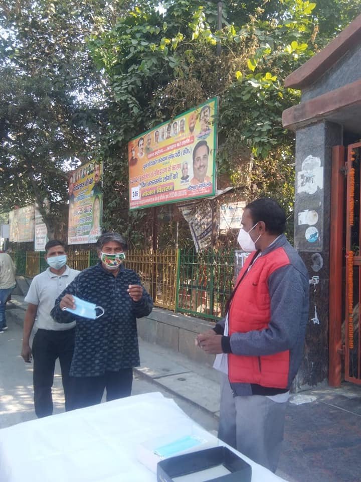 yashasvi pradhanmantri shri narendra modi ji dwara bataye gaye ayurvedik kadha or mask vitran