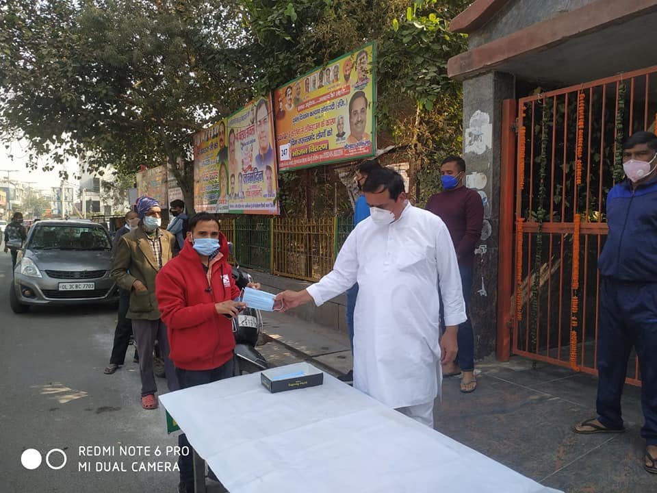 yashasvi pradhanmantri shri narendra modi ji dwara bataye gaye ayurvedik kadha or mask vitran