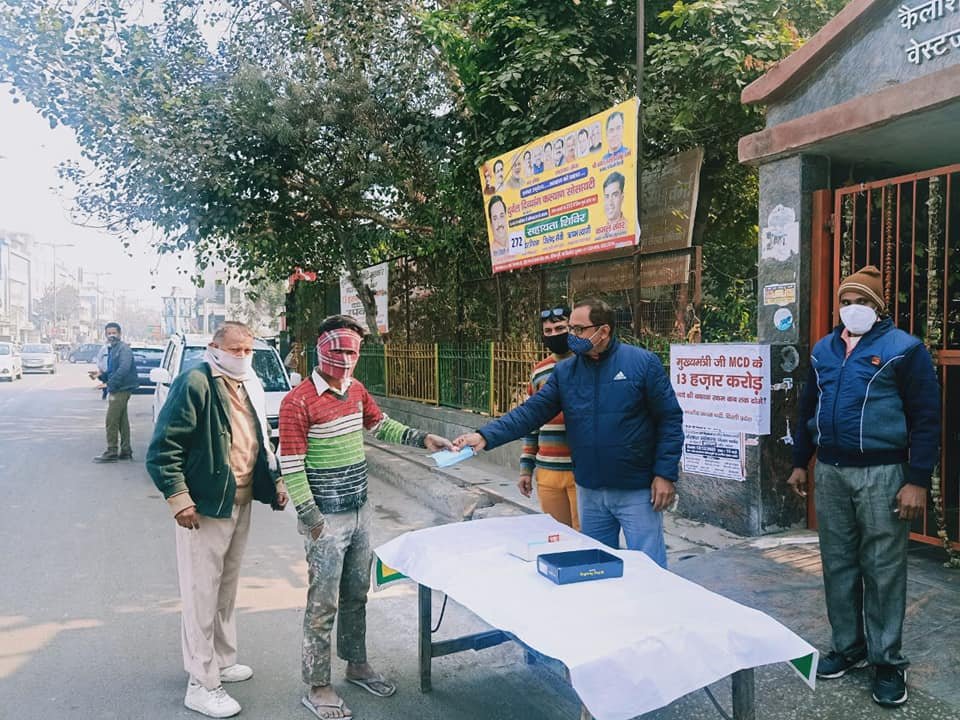 yashasvi pradhanmantri shri narendra modi ji dwara bataye gaye ayurvedik kadha or mask vitran
