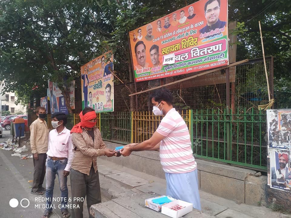 yashasvi pradhanmantri shri narendra modi ji dwara bataye gaye ayurvedik kadha, mask vitran