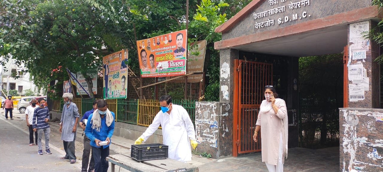 yashasvi pradhanmantri shri narendra modi ji dwara bataye gaye ayurvedik kadha or mask vitran